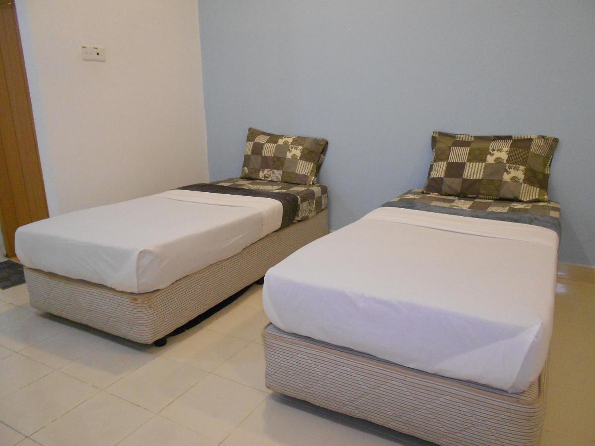 Perintis Motel Cenang Пантай-Сенанг Экстерьер фото